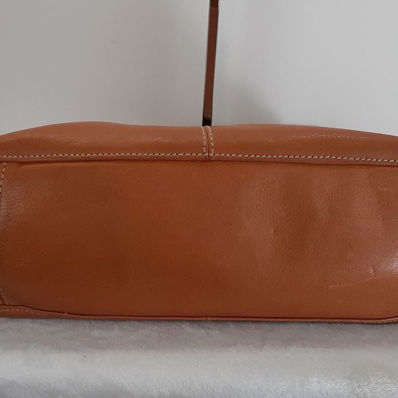 Fossil Leather Shoulder Bag - Picture 9 of 10